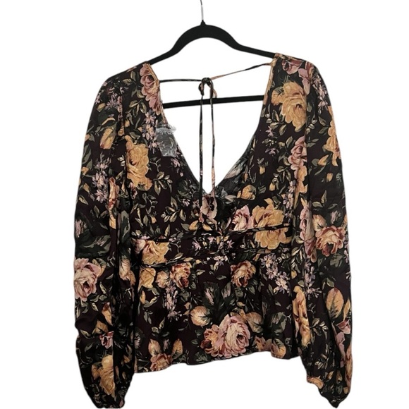 OLIVACEOUS floral top peplum NWT size Large - Picture 4 of 16